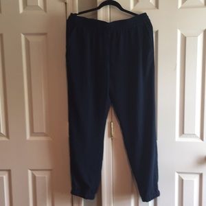 Drawstring navy joggers.